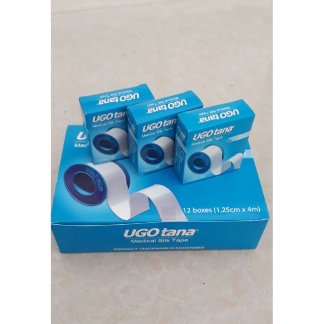 Băng dính cuộn vải lụa y tế UGOTANA Medical Silk Tape 1,25cm x 4m hộp 1 cuộn