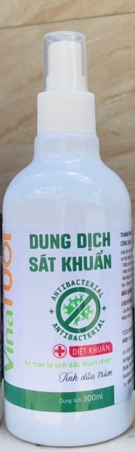 Dung dịch sát khuẩn Vina Tươi Tinh dầu Tràm chai 300ml