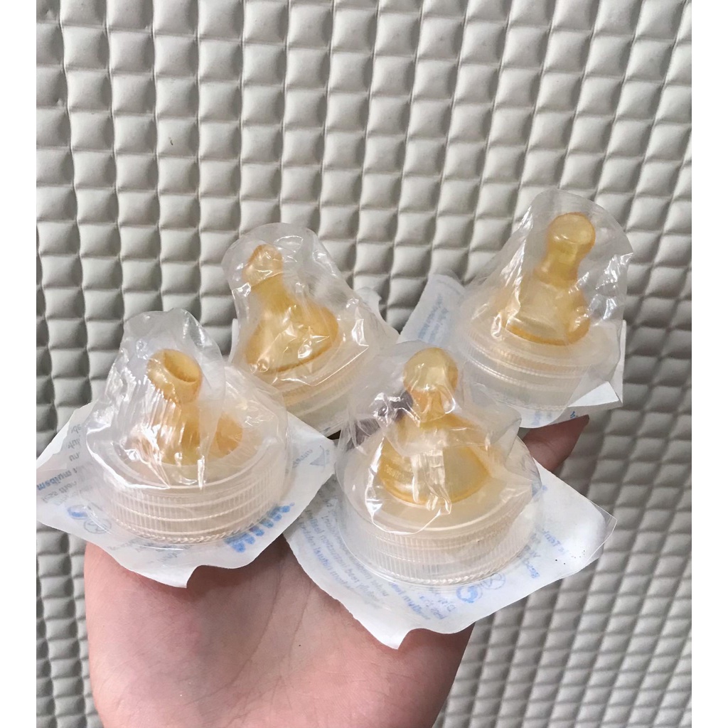 Núm ti cho bé sơ sinh Nuk