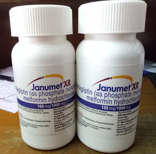 Thuốc điều trị đái tháo đường Janumet XR 100mg/1000mg lọ 28 viên Medigo