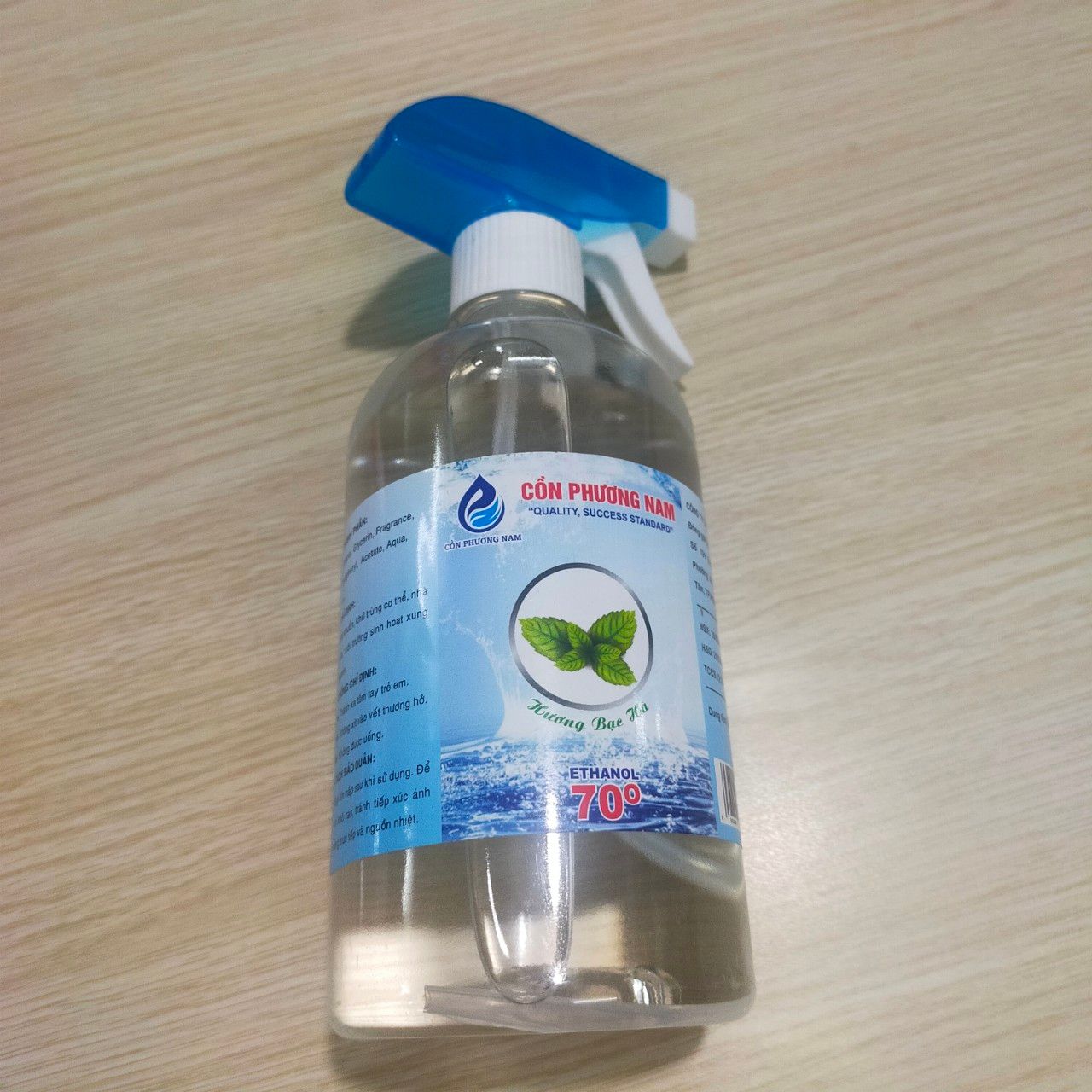 Dung dịch sát khuẩn Cồn 70 độ Phương Nam (hương bạc hà) chai 500ml