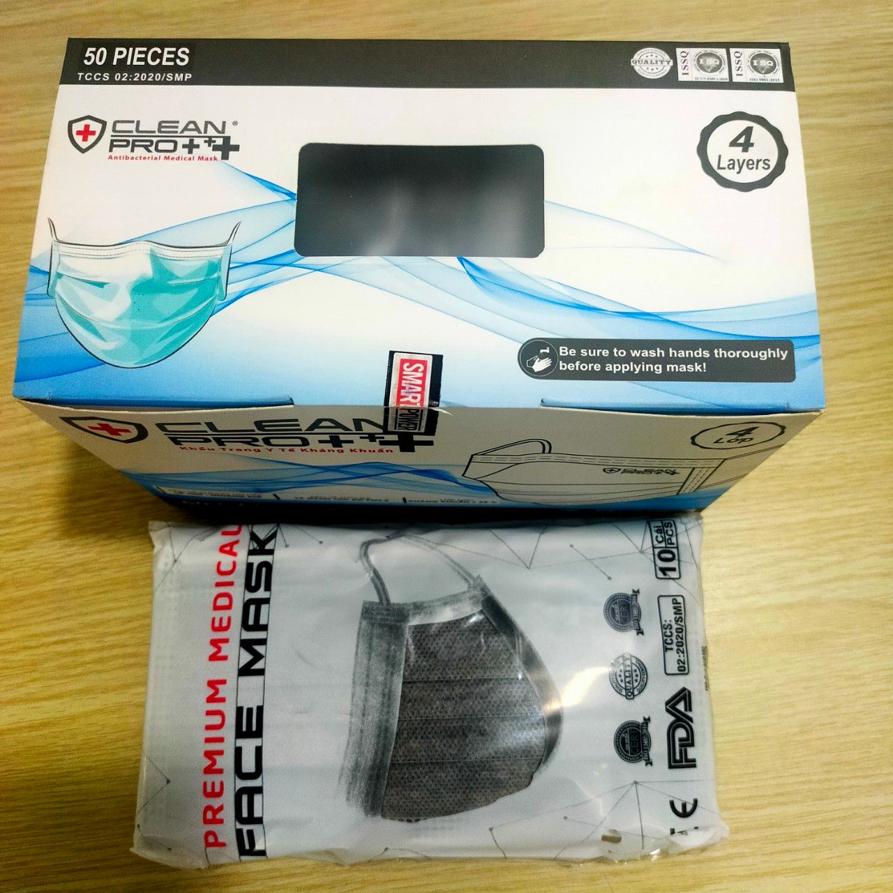 Khẩu trang y tế kháng khuẩn 4 lớp CLEAN PRO (màu xám) hộp 50 cái